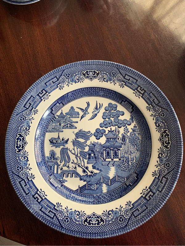 Blue Willow Dinner plate