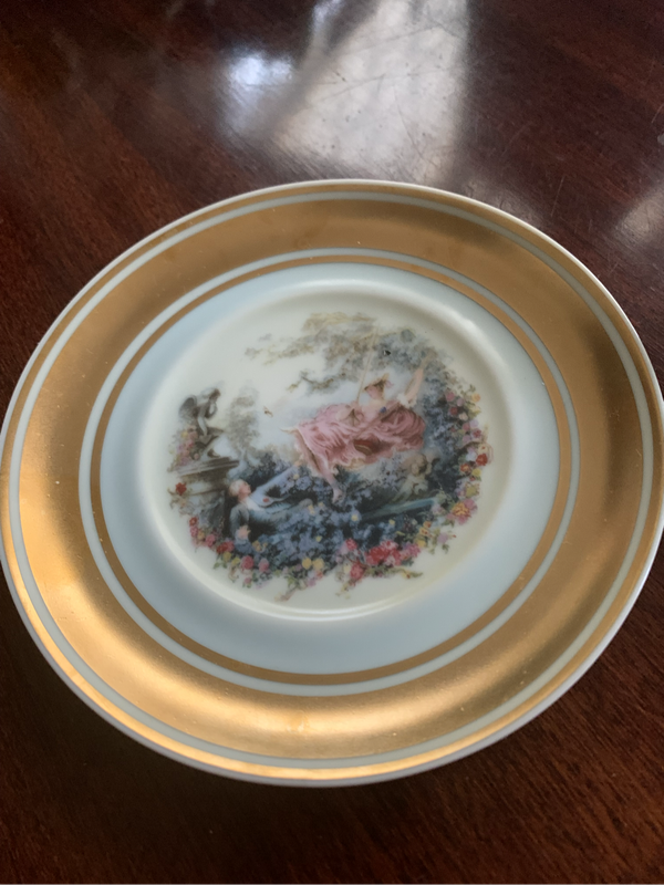 Beautiful Gilt cup with romantic scene