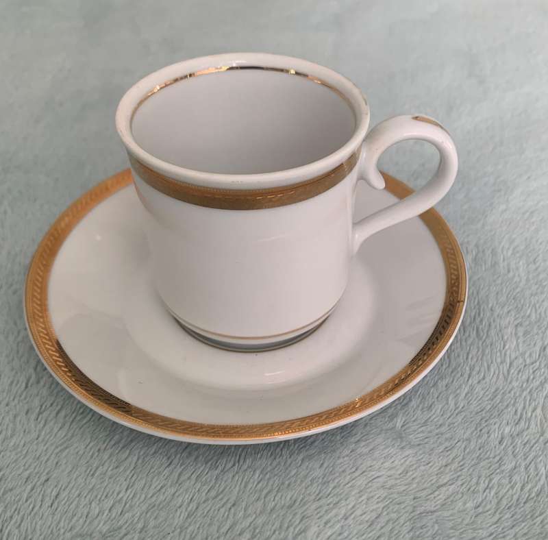 Woolworth Coffee cup with gold trim