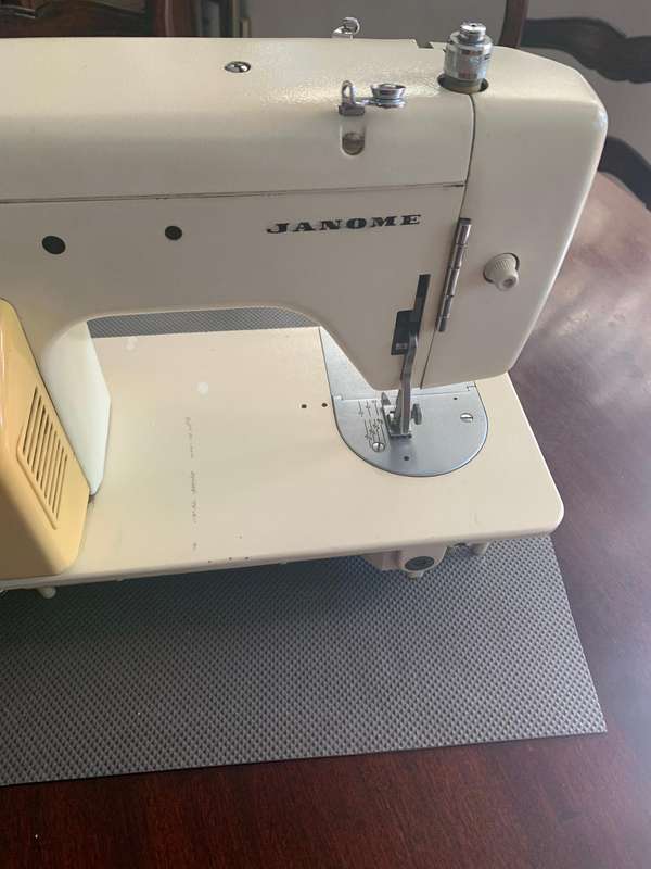 Vintage Janome Sewing Machine - Free Shipping