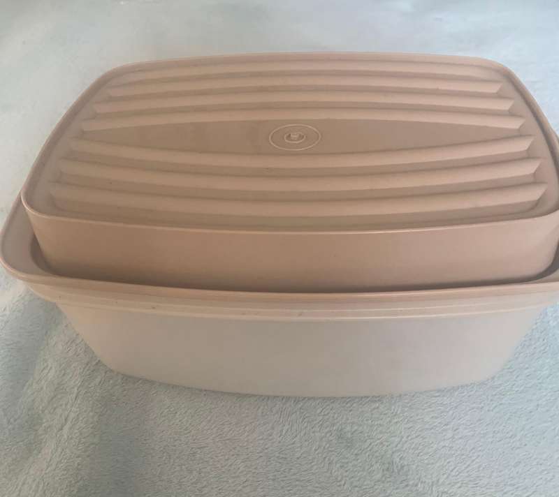Tupperware box