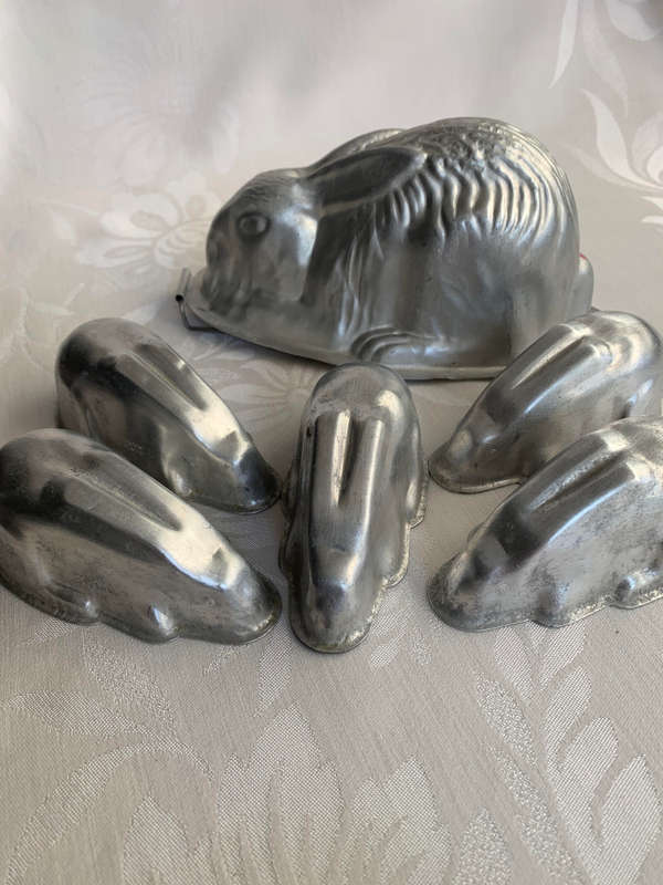 Aluminium Bunny Baking set