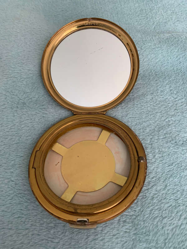 Vintage Powder compat