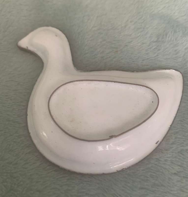 Enamel pin dish