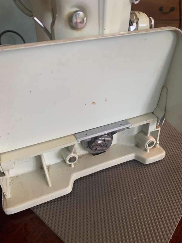 Singer Featherweight - needs attention