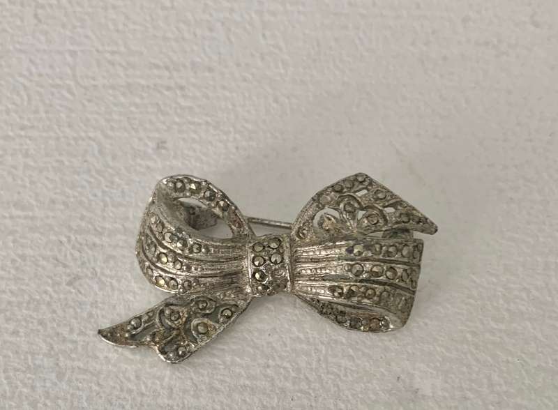 Marcasite Bow Brooch