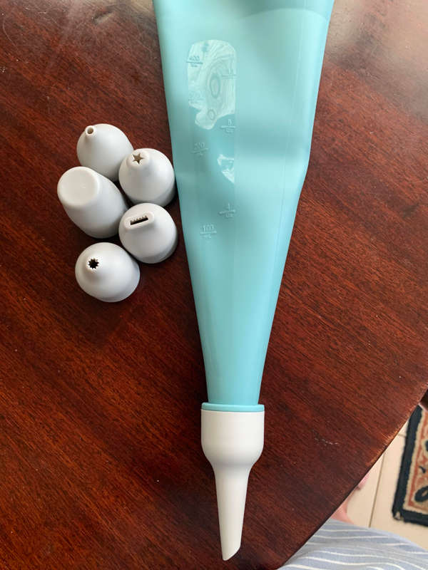 Silicone cake icing set