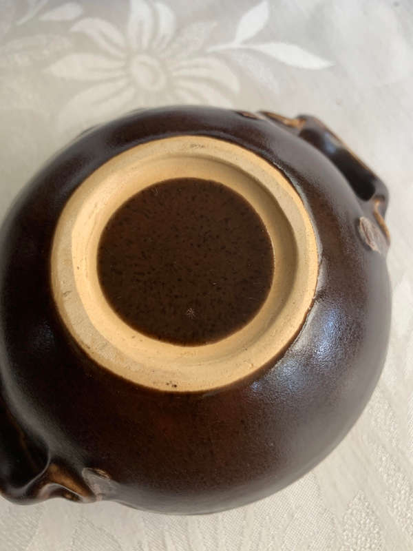 6 Pottery bowls
