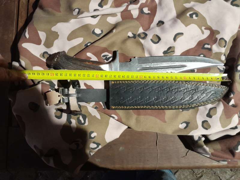 Damascus hunting bowie