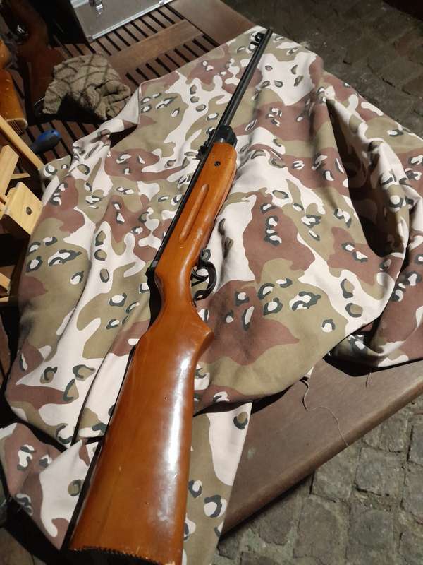 McCoy 4.5mm pellet gun