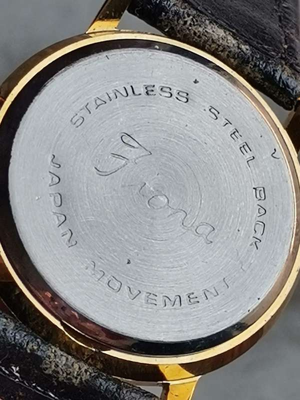 STUNNING LADIES FIONA GOLD PLATED WATCH WITH BIG 30CM FACE IN EXCELLENT WORKING CONDITION