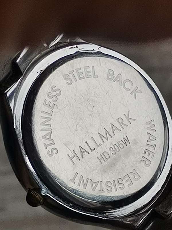 MENS 2 TONE HALLMARK WATCH IN EXCELLENT WORKING CONDITION