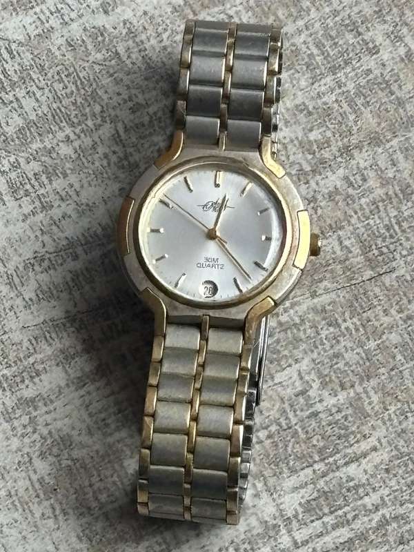 MENS A&S SWISS WATCH IN EXCELLENT WORKING CONDITION