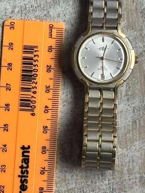 MENS A&S SWISS WATCH IN EXCELLENT WORKING CONDITION