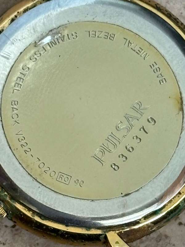MENS VINTAGE LANCO AND PULSAR GOLD WATCHES BOTH IN EXCELLENT WORKING CONDITION - BIDDING FOR BOTH