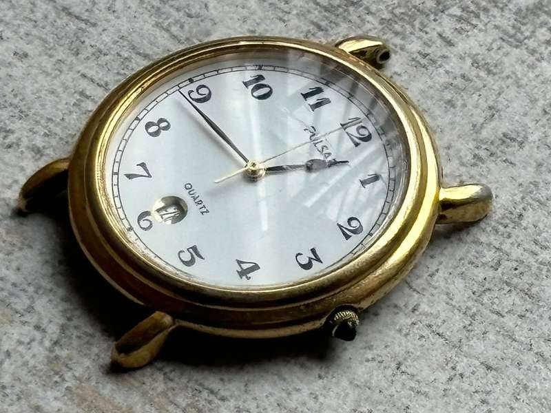 MENS VINTAGE LANCO AND PULSAR GOLD WATCHES BOTH IN EXCELLENT WORKING CONDITION - BIDDING FOR BOTH