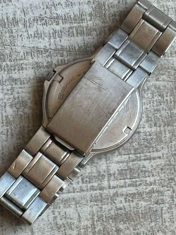 MENS SEIKO SQ100 WATCH IN EXCELLENT WORKING CONDITION