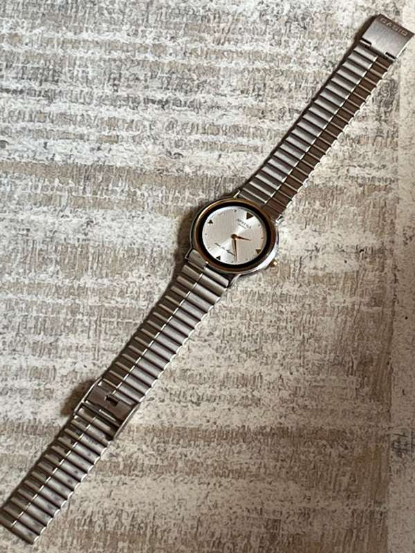 STUNNING CASIO ATHENA LADIES WATCH IN EXCELLENT WORKING CONDITION