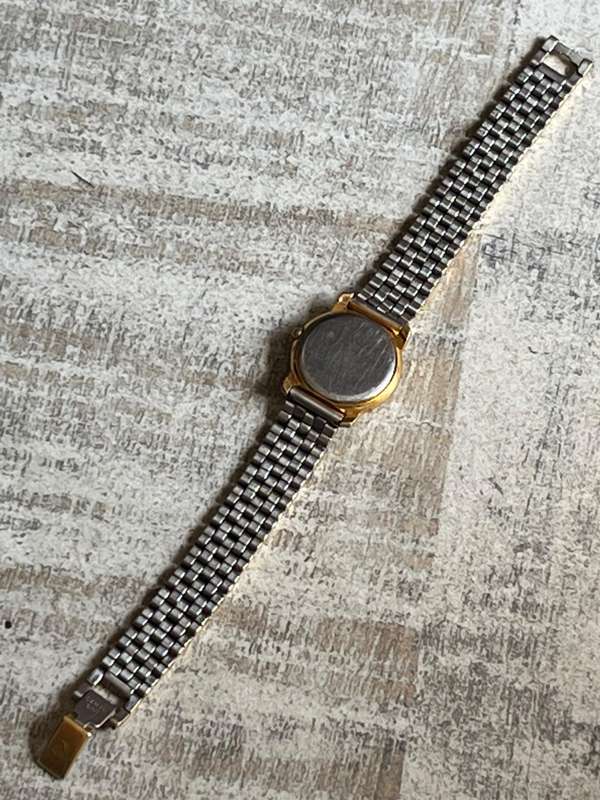 LADIES PIERRE CARDIN GOLD PLATED WATCH IN EXCELLENT WORKING CONDITION