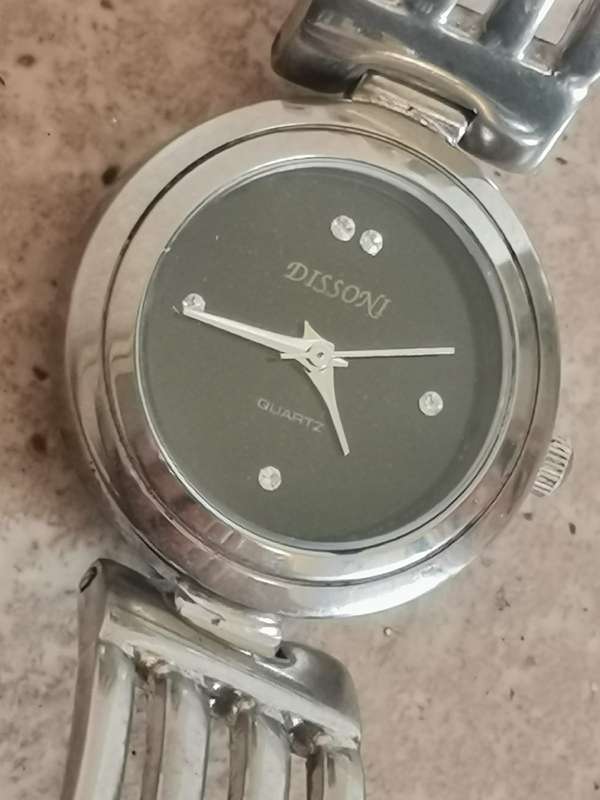 LADIES DISSONI WATCH IN EXCELLENT WORKING CONDITION
