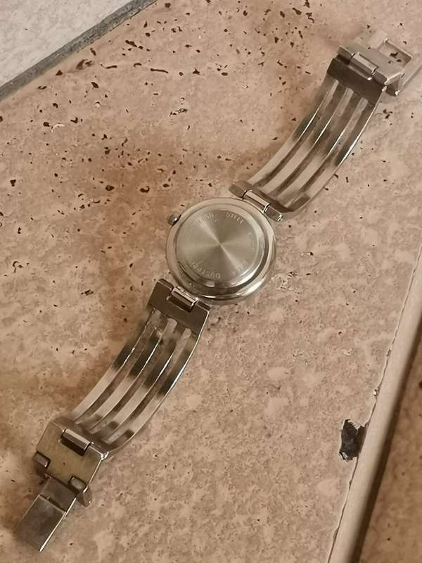 LADIES DISSONI WATCH IN EXCELLENT WORKING CONDITION