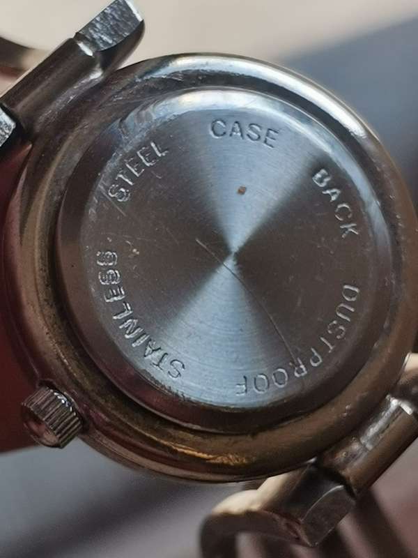 LADIES DISSONI WATCH IN EXCELLENT WORKING CONDITION