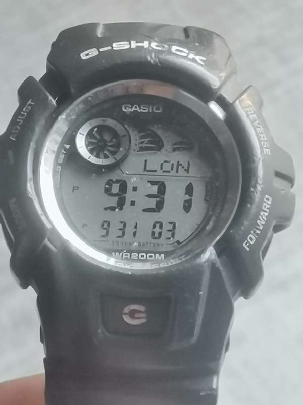 MENS CASIO G-SHOCK G-2900 MENS DIGITAL WATCH IN EXCELLENT WORKING CONDITION