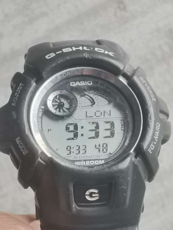 MENS CASIO G-SHOCK G-2900 MENS DIGITAL WATCH IN EXCELLENT WORKING CONDITION