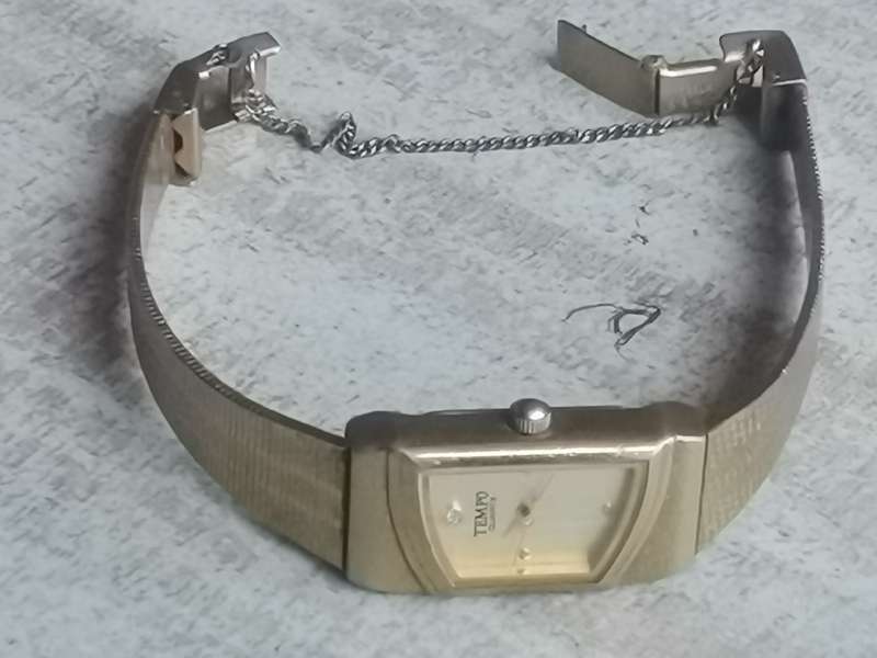 STUNNING LADIES TEMPO GOLD PLATED WATCH IN EXCELLENT WORKING CONDITION