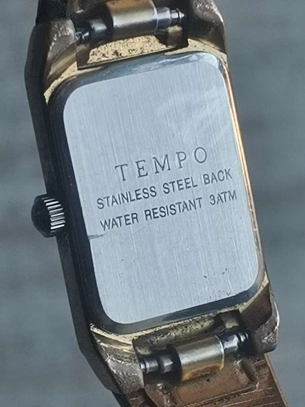 STUNNING LADIES TEMPO GOLD PLATED WATCH IN EXCELLENT WORKING CONDITION