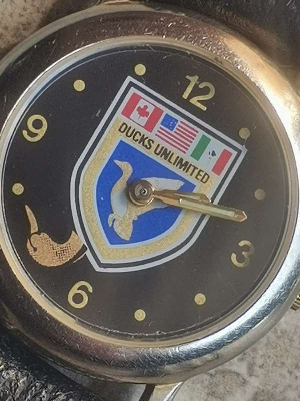 MENS DUCKS UNLIMITED QUARTZ WATCH IN EXCELLENT WORKING CONDITION