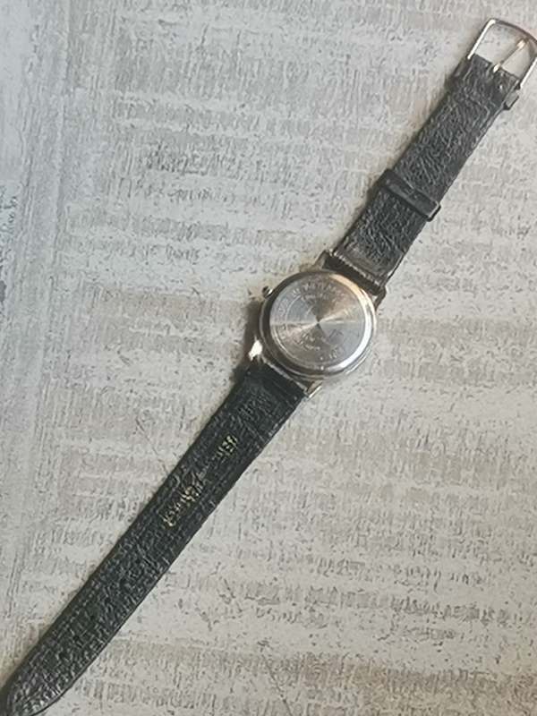 MENS DUCKS UNLIMITED QUARTZ WATCH IN EXCELLENT WORKING CONDITION