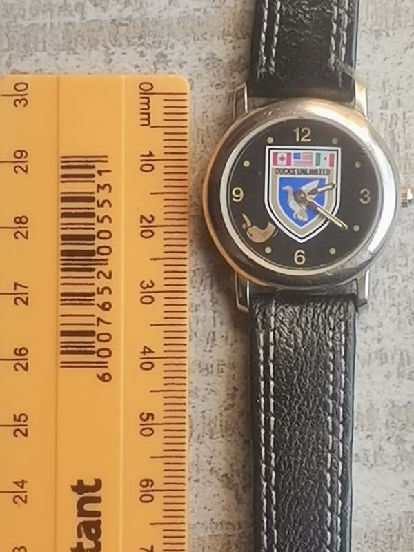 MENS DUCKS UNLIMITED QUARTZ WATCH IN EXCELLENT WORKING CONDITION