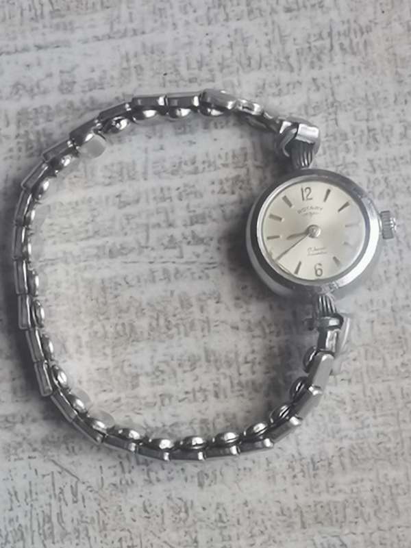 LADIES ROTARY SWISS VINTAGE 17 JEWELS MANUAL WIND WATCH
