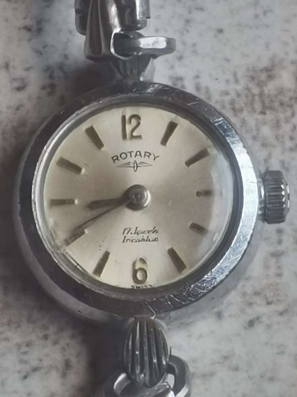 LADIES ROTARY SWISS VINTAGE 17 JEWELS MANUAL WIND WATCH