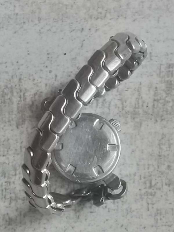 LADIES ROTARY SWISS VINTAGE 17 JEWELS MANUAL WIND WATCH
