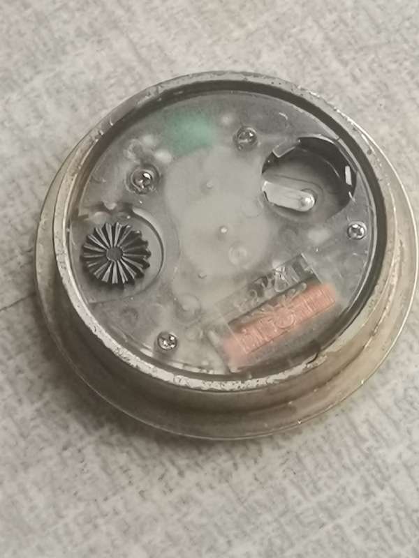 MENS UNTESTED WATCHES - BIDDING FOR ALL 8 WATCHES