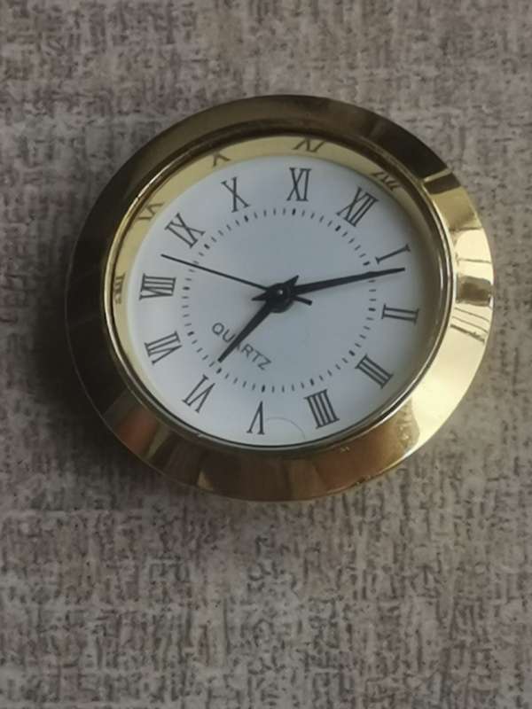 MENS UNTESTED WATCHES - BIDDING FOR ALL 8 WATCHES