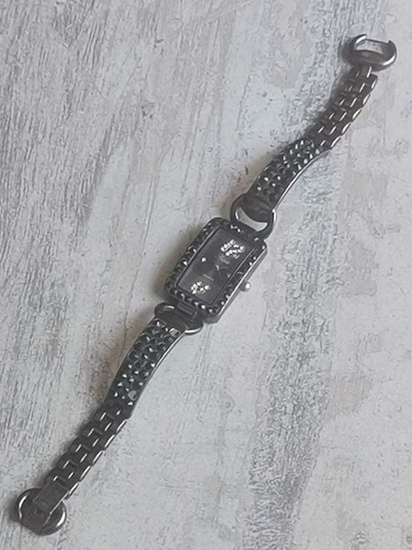 ELEGANT DIVA LADIES WATCH IN EXCELLENT WORKING CONDITION