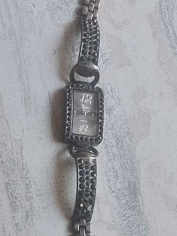ELEGANT DIVA LADIES WATCH IN EXCELLENT WORKING CONDITION