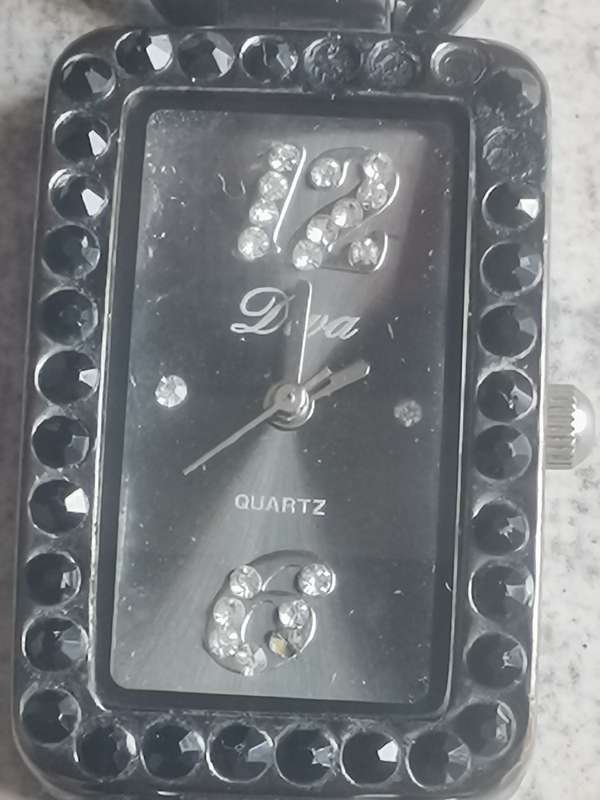 ELEGANT DIVA LADIES WATCH IN EXCELLENT WORKING CONDITION