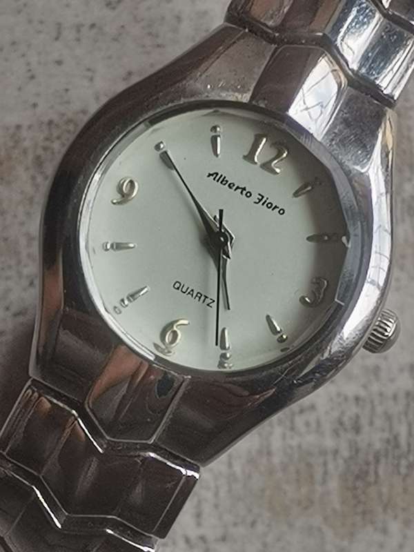 STUNNING ELEGANT LADIES ALBERTO FIORO BANGLE WATCH IN EXCELLENT WORKING CONDITION