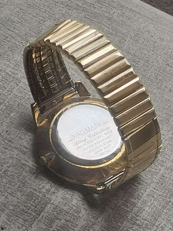 MENS HALLMARK GOLD PLATED WATCH IN EXCELLENT WORKING CONDITION