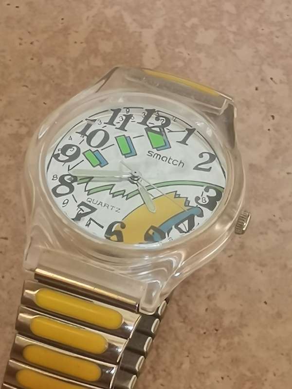 ELEGANT LADIES/GIRL SMATCH COLOURFUL WATCH IN EXCELLENT WORKING CONDITION