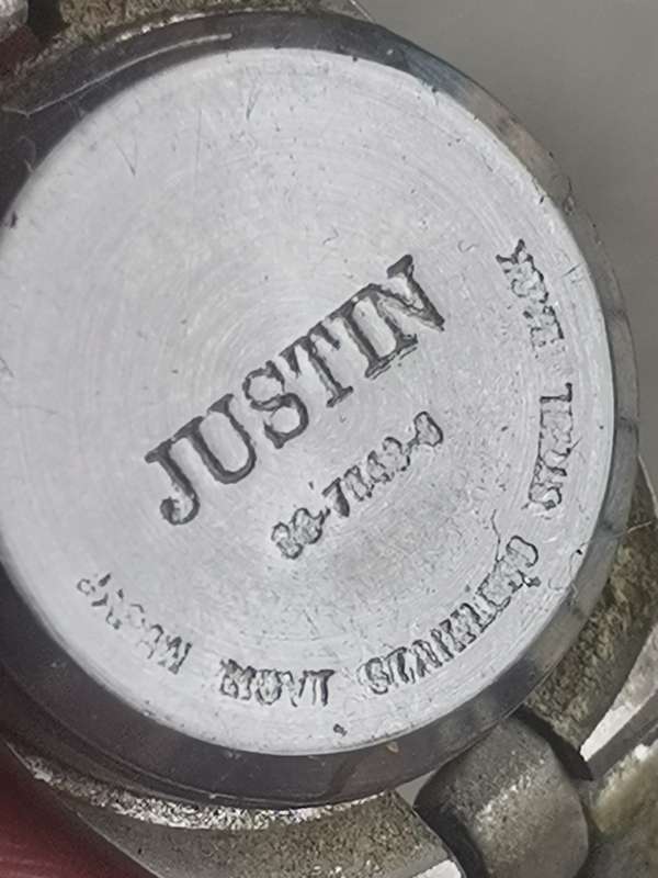 LADIES JUSTIN AND DIGITIME STAINLESS STEEL WATCH SET IN EXCELLENT WORKING CONDITION
