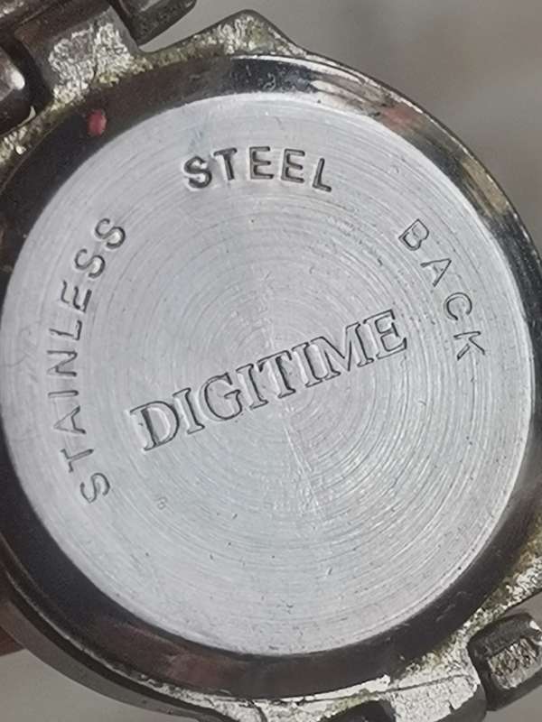 LADIES JUSTIN AND DIGITIME STAINLESS STEEL WATCH SET IN EXCELLENT WORKING CONDITION
