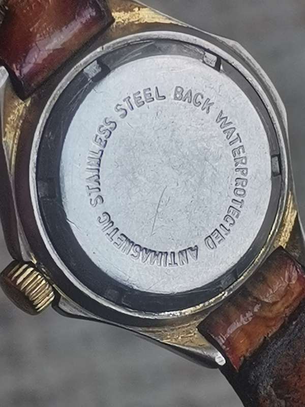 VINTAGE LADIES GTIMER DELUXE 17 JEWELS SWISS MADE WATCH IN EXCELLENT WORKING CONDITION