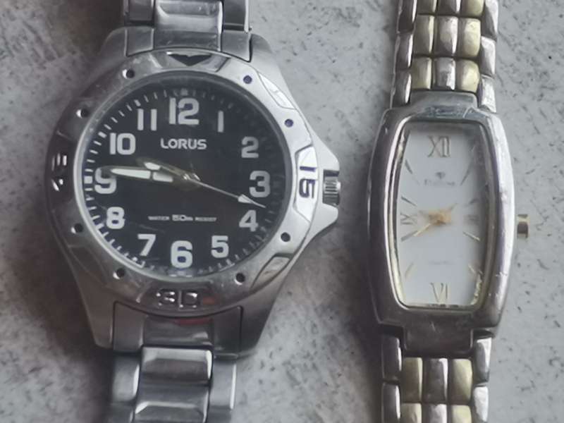 2 x LADIES/GIRLS WATCHES LORUS AND PANACHE BOTH WORKS FINE BIDDING FOR BOTH