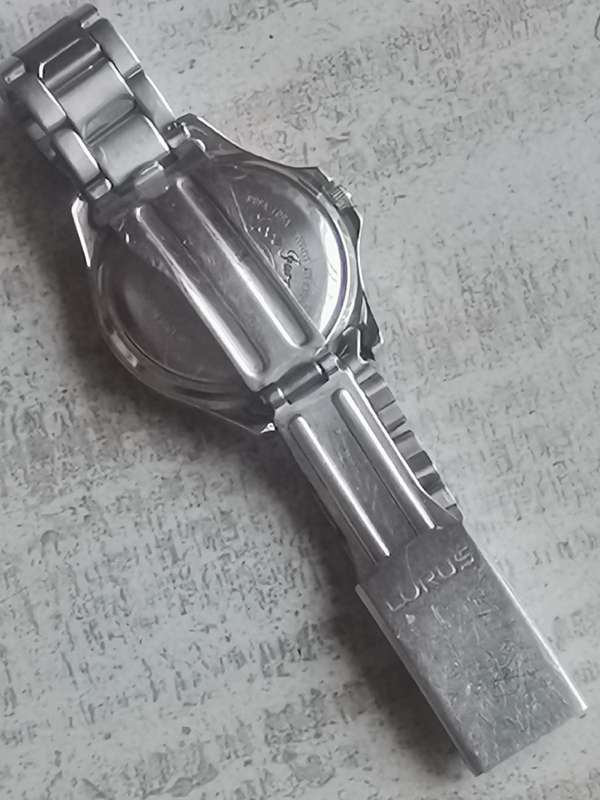 2 x LADIES/GIRLS WATCHES LORUS AND PANACHE BOTH WORKS FINE BIDDING FOR BOTH