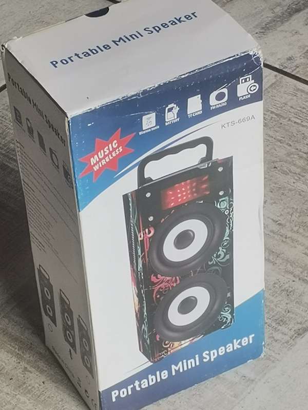 KTS-669A PORTABLE MINI BLUETOOTH SPEAKER NEW IN BOX